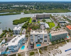 Hotel Sail Away At Tahitian Towers 402 (Clearwater Beach, USA)