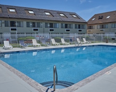 Admiralty Inn & Suites - A Red Collection Hotel (Falmouth, USA)