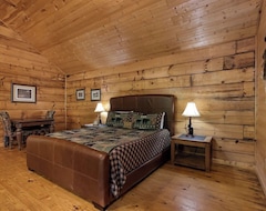 Toàn bộ căn nhà/căn hộ Angler Cabin With Hot Tub (Tellico Plains, Hoa Kỳ)