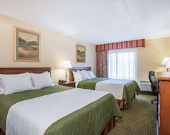 Hotel Days Inn & Suites by Wyndham Sutton Flatwoods (Sutton, USA)