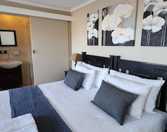Khách sạn See More Guest House (Đông London, Nam Phi)