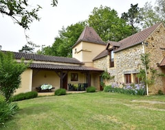 Toàn bộ căn nhà/căn hộ Rural House With Lovely Views Over The Surrounding Area Of U200Bu200Bcazals (Cazals, Pháp)