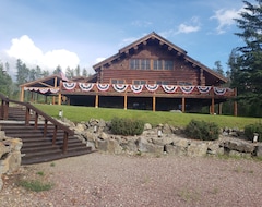 Entire House / Apartment Rustic & Elegant Mountain Resort (West Glacier, USA)