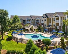 Entire House / Apartment Landing At Hawthorne At The Greene - 1 Bedroom In Bradfield Farms (Charlotte, USA)