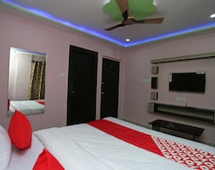 Khách sạn OYO 22566 Red Velvet Inn (Kasauli, Ấn Độ)