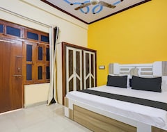 Khách sạn OYO Flagship Hotel Suraj Villa (Jhunjhunu, Ấn Độ)