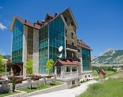 Хотел Hotel Sport In (Цетине, Черна Гора)