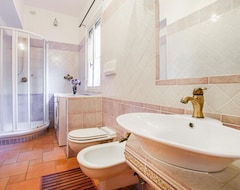 Toàn bộ căn nhà/căn hộ 10 Bedroom Accommodation In Bonifati (Bonifati, Ý)