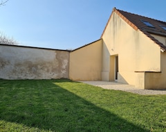 Cijela kuća/apartman Charmante Petite Maison (Laroche-Saint-Cydroine, Francuska)