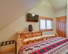 Entire House / Apartment Short Putt Cabin Is A Beautiful Log Cabin On Scenic Northwood Hills Golf Course (Garrison, USA)