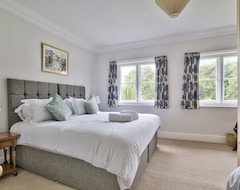 Cijela kuća/apartman Sleeps 22. Wellbrook Place Is A Stunning Villa Set In Beautiful Secluded Grounds (Heathfield, Ujedinjeno Kraljevstvo)