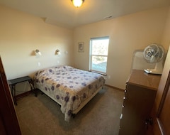 Entire House / Apartment Beautiful 4 Bedroom Cabin On Tabiona Mountain (Tabiona, USA)
