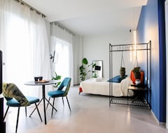 Hotelli Floris - Sophisticated Studio (Bari, Italia)