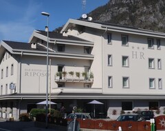 Khách sạn Hotel Riposo (San Pellegrino Terme, Ý)