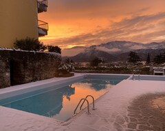 Cijela kuća/apartman Spacious And Bright Apartment With Lake View (Malcesine, Italija)