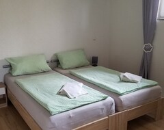 Cijela kuća/apartman Neubau Feriendomizil In Toller Lage (Duppach, Njemačka)