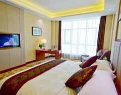 Hotel Ramada Plaza Changsha East - 浏阳长沙滨海华美达广场酒店 (Changsha, Kina)