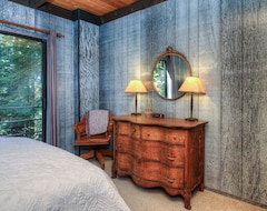 Toàn bộ căn nhà/căn hộ Rustic Modern Cabin In The Pines By Redawning (Homewood, Hoa Kỳ)