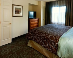 Staybridge Suites Minneapolis-Maple Grove, An Ihg Hotel (Maple Grove, USA)