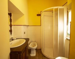 Khách sạn Giallo - Three Bedroom (Loro Ciuffenna, Ý)