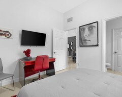 Koko talo/asunto New Designer Home In The Heart Of Miami (Miami, Amerikan Yhdysvallat)