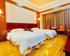 Entire House / Apartment Hongye Hotel (Fuyuan, China)