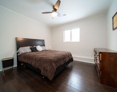 Cijela kuća/apartman Henderson Homestead On 3 Acres - 3 Bed Pet Friendly East St Paul Sleeps 6-10! (East Selkirk, Kanada)