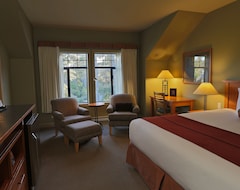 Khách sạn Long Beach Lodge Resort (Tofino, Canada)