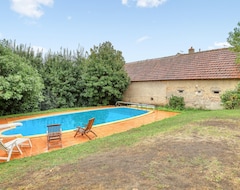 Toàn bộ căn nhà/căn hộ Amazing Villa With Swimming-pool (Lucenay-lès-Aix, Pháp)