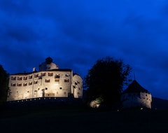 Huoneistohotelli Schloss Friedberg (Volders, Itävalta)