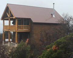 Entire House / Apartment Beautiful Cabin Tucked Away In Utah Mountains Located In Pine Creek Resort (Mount Pleasant, USA)