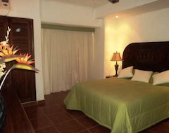 Khách sạn Hotel Plaza Tucanes (Manzanillo, Mexico)
