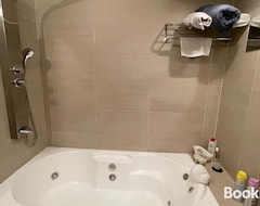 Pensión Bedroom And Private Bathroom Habitacion Y Bano Privado - En Una Casa (Córdoba Capital, Argentina)