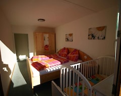 Koko talo/asunto Holiday House With Barbecue And Children'S Playground (Strobl, Itävalta)