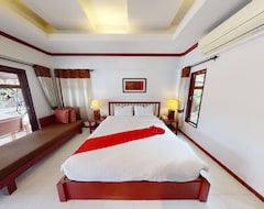 Khách sạn Hotel First Bungalow Beach Resort (Bophut, Thái Lan)