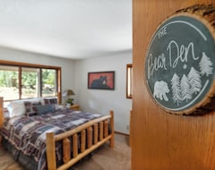 Hotel Belknap 3 Great Dog Loving Home With 3 Large Decks A C And Wood Stove (Sunriver, USA)