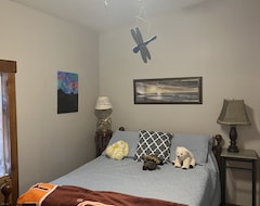 Casa/apartamento entero Charming 3-bedroom Cabin In Enchanting Blacksburg With Wifi, Ac (Blacksburg, EE. UU.)