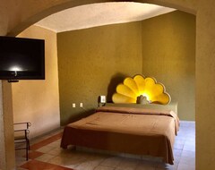 El Fuerte Motel (Acapulco de Juárez, México)