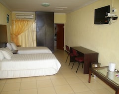 Khách sạn Naledzi Hotel & Conference centre (Thohoyandou, Nam Phi)