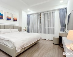 Otel Dt Happy Homestay - Luxury Apartment 02 Bedrooom, 02 Wc In Vinhomes Times City (Hanoi, Vietnam)