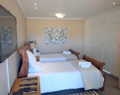 Toàn bộ căn nhà/căn hộ Come Stay, Relax And Enjoy Our Hospitality (Cape Town, Nam Phi)