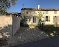 Casa/apartamento entero Private House Type Charentaise And Heated Pool At 27 °, Calm Assured (Lorignac, Francia)
