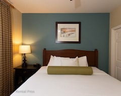 Entire House / Apartment Boyne Mountain Luxury Full Kitchen 1 Bedroom Condo Sleeps 4 (Boyne Falls, USA)
