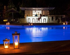 Hotel Petrino Suites (Afytos, Greece)
