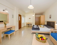Toxo Hotel & Apartments (Platanias Chania, Grækenland)