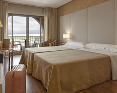 Hotelli Piso De 4 Dormitorios Y 2 Banos En 2a Linea De Playa, El Edificio Cuenta Con Ascensor. Junto Al Hotel Donana (Sanlúcar de Barrameda, Espanja)