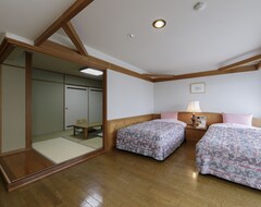 Hotel White Inn Kitashiga (Yamanouchi, Japan)