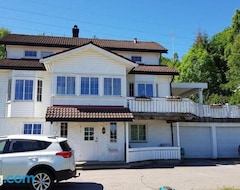 Cijela kuća/apartman Saetre, Asker, Egen Bat ,kajakk,jacuzzi, Rolig Sted (Hurum, Norveška)