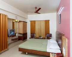 Hotel Vrindavan Deluxe (Kolhapur, India)