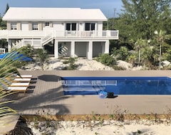 Hele huset/lejligheden Fully Renovated House With A Pool! Oceanfront! (Great Harbour, Bahamas)